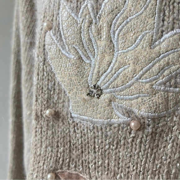 Cristina | Vintage Silk Blend Autumn Leaf Beaded Angora Embroidered Crew Sweater - Picture 6 of 8